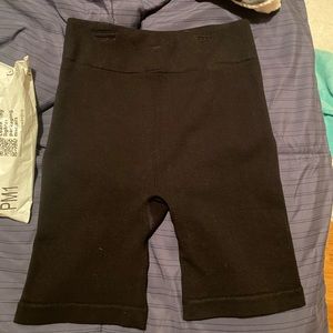 Fabletics High Waisted Seamless Rib Short